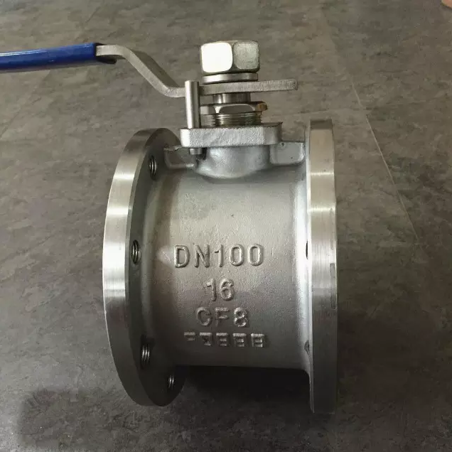 Short length wafer ball valve