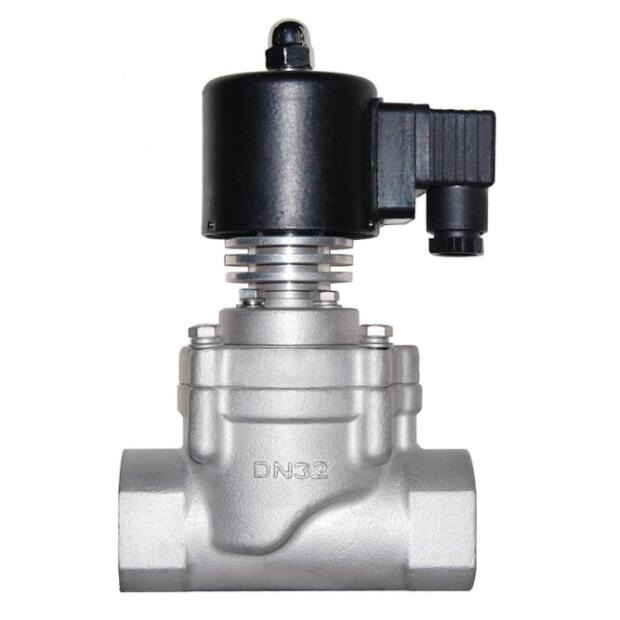 NPT threaded steam solenoid valve